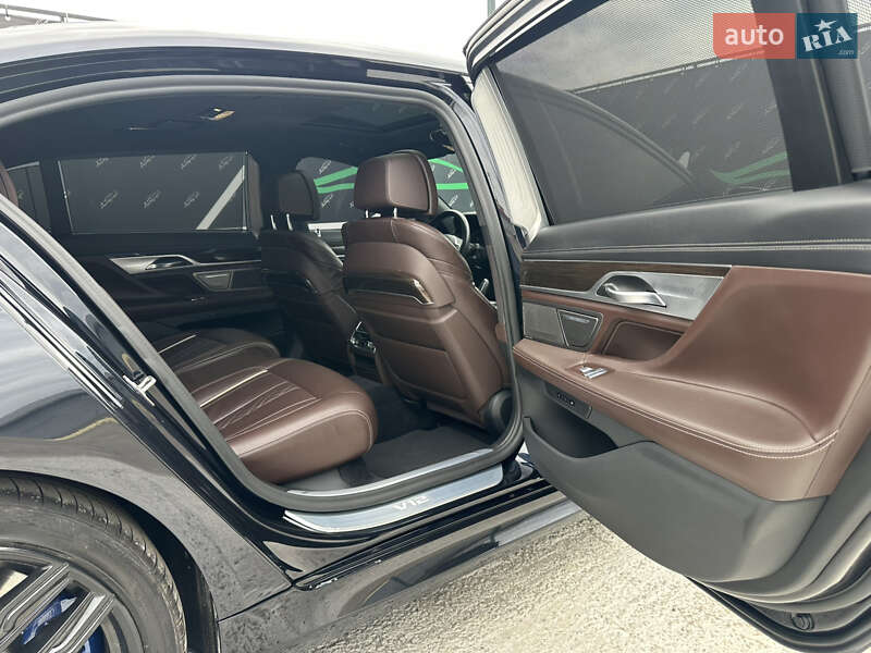 Седан BMW 7 Series 2021 в Киеве