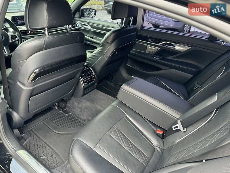 Седан BMW 7 Series 2016 в Львове фото 17 Седан BMW 7 Series 2016 в Львове