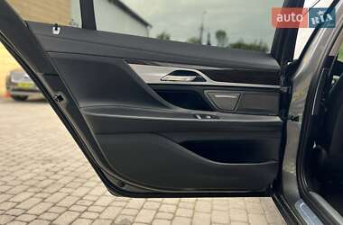 Седан BMW 7 Series 2019 в 