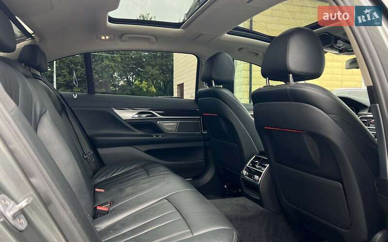 Седан BMW 7 Series 2019 в Івано-Франківську