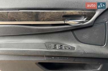 Седан BMW 7 Series 2011 в 