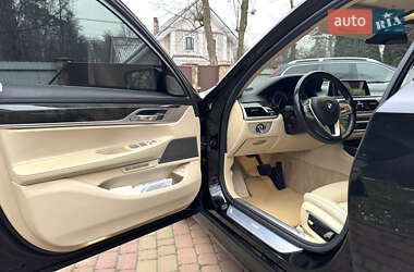 Седан BMW 7 Series 2016 в 