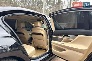 Седан BMW 7 Series 2016 в 