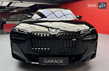 Седан BMW 7 Series 2024 в 
