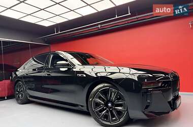 Седан BMW 7 Series 2024 в 