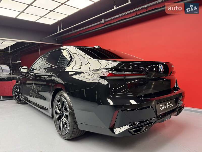 Седан BMW 7 Series 2024 в Києві