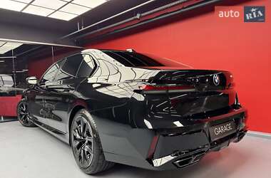 Седан BMW 7 Series 2024 в 