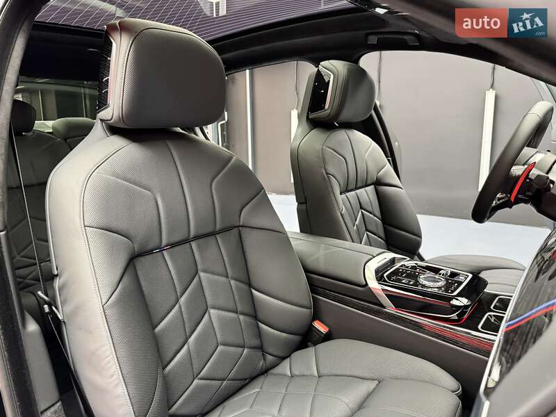Седан BMW 7 Series 2024 в Києві