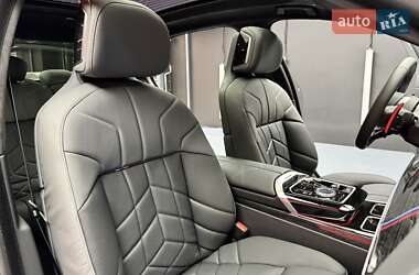 Седан BMW 7 Series 2024 в 