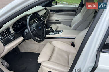 Седан BMW 7 Series 2011 в 