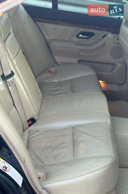 Седан BMW 7 Series 2000 в 