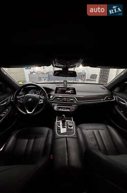 Седан BMW 7 Series 2018 в 
