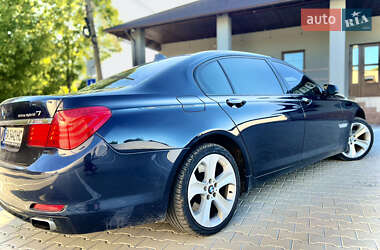 Седан BMW 7 Series 2010 в 