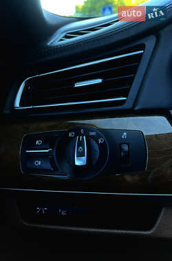 Седан BMW 7 Series 2010 в 