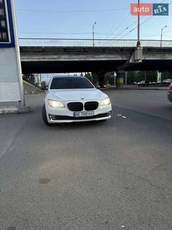 Седан BMW 7 Series 2013 в Днепре