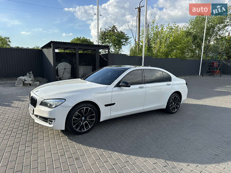 Седан BMW 7 Series 2013 в Днепре