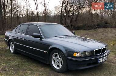 Седан BMW 7 Series 2000 в 