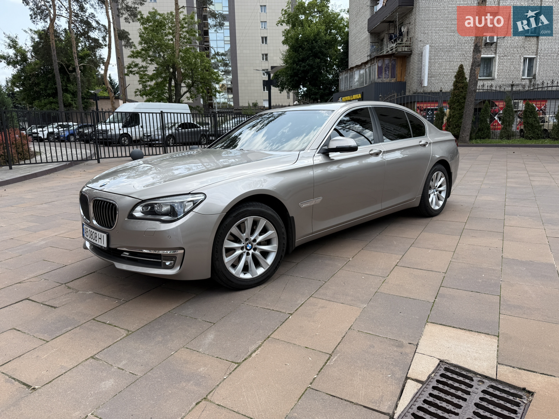 2014 BMW 7er - мініатюра 2