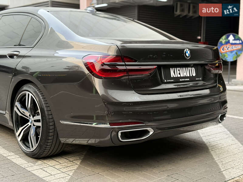 Седан BMW 7 Series 2016 в Києві
