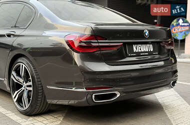 Седан BMW 7 Series 2016 в 