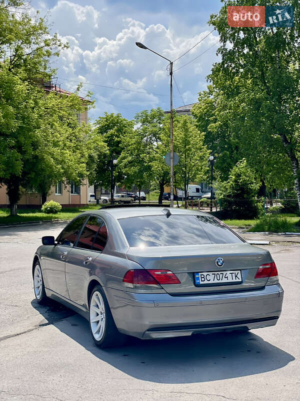 Седан BMW 7 Series 2006 в Долині
