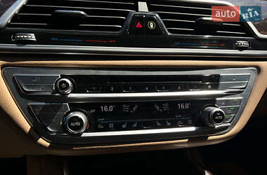 Седан BMW 7 Series 2020 в 