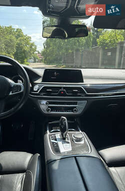 Седан BMW 7 Series 2017 в 