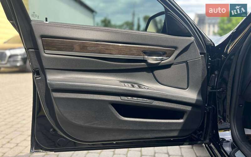 Седан BMW 7 Series 2015 в Ивано-Франковске