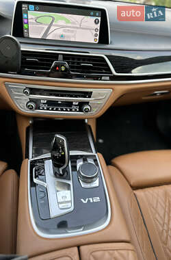 Седан BMW 7 Series 2022 в 