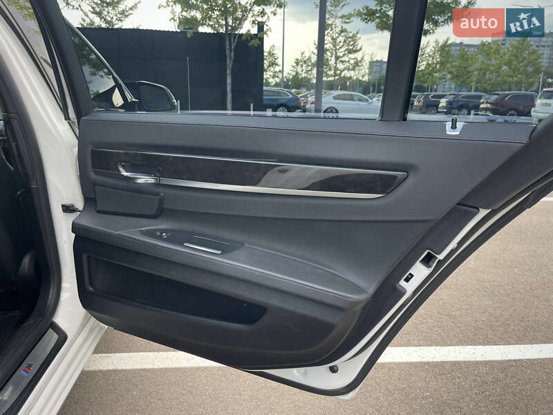 Седан BMW 7 Series 2013 в Києві