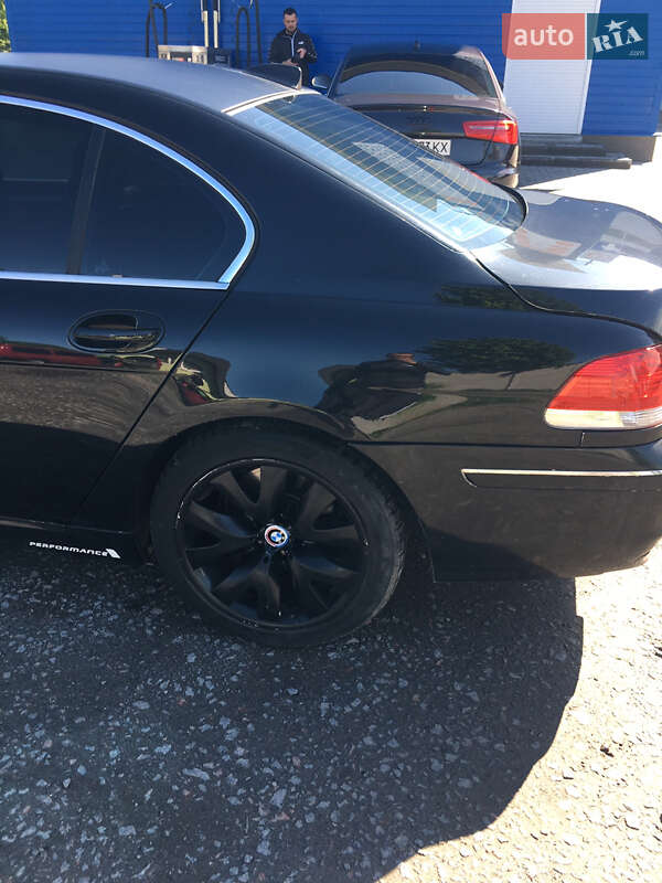 Седан BMW 7 Series 2004 в Виннице