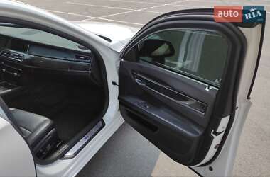 Седан BMW 7 Series 2013 в 