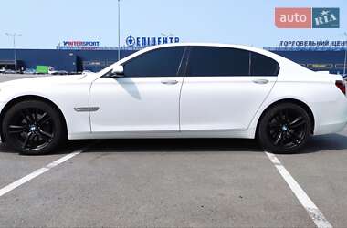 Седан BMW 7 Series 2013 в 