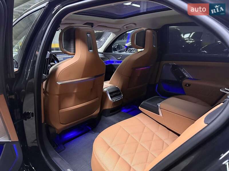Седан BMW 7 Series 2023 в Киеве