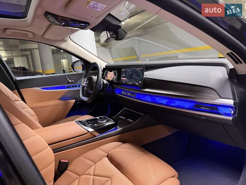 Седан BMW 7 Series 2023 в Киеве