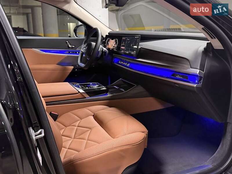 Седан BMW 7 Series 2023 в Киеве