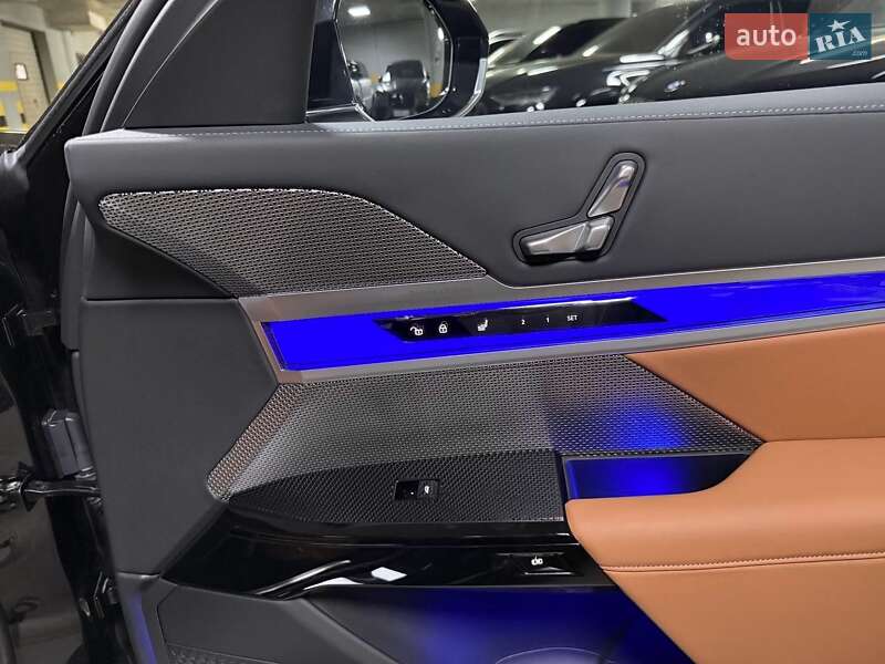Седан BMW 7 Series 2023 в Киеве