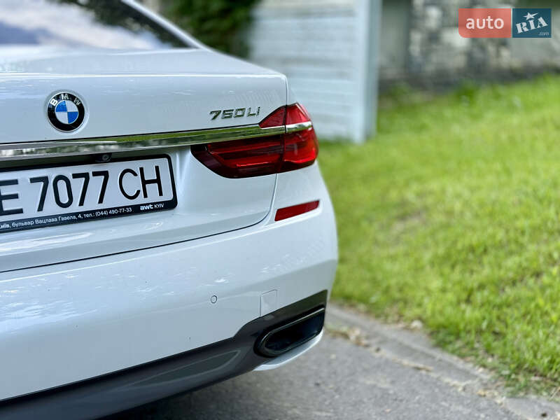 Седан BMW 7 Series 2015 в Черновцах