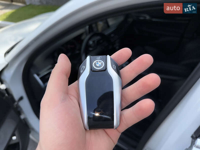 Седан BMW 7 Series 2015 в Черновцах