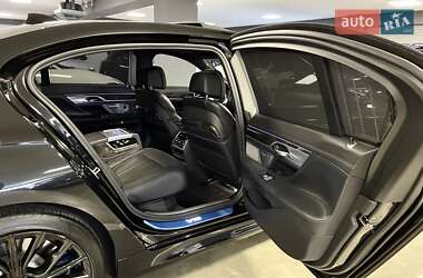 Седан BMW 7 Series 2019 в 