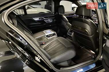 Седан BMW 7 Series 2019 в 