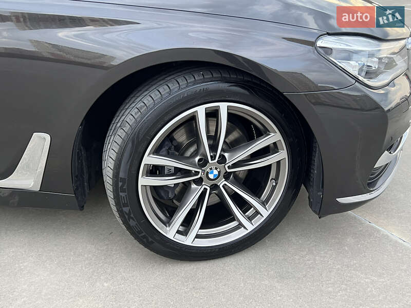 Седан BMW 7 Series 2016 в Києві