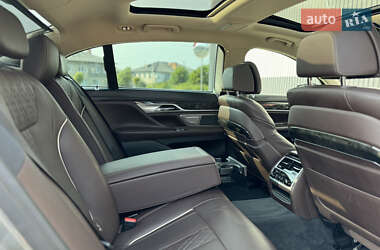 Седан BMW 7 Series 2017 в 