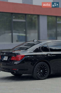 Седан BMW 7 Series 2010 в  фото 3 Седан BMW 7 Series 2010 в