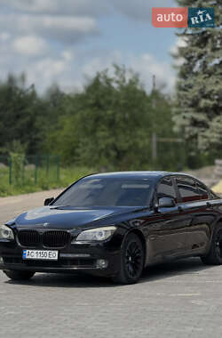 Седан BMW 7 Series 2010 в  фото 4 Седан BMW 7 Series 2010 в