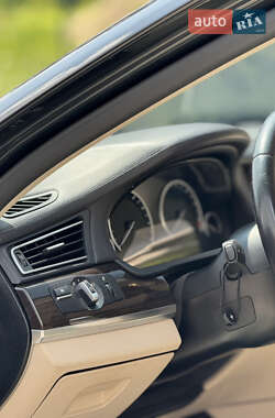 Седан BMW 7 Series 2010 в  фото 14 Седан BMW 7 Series 2010 в