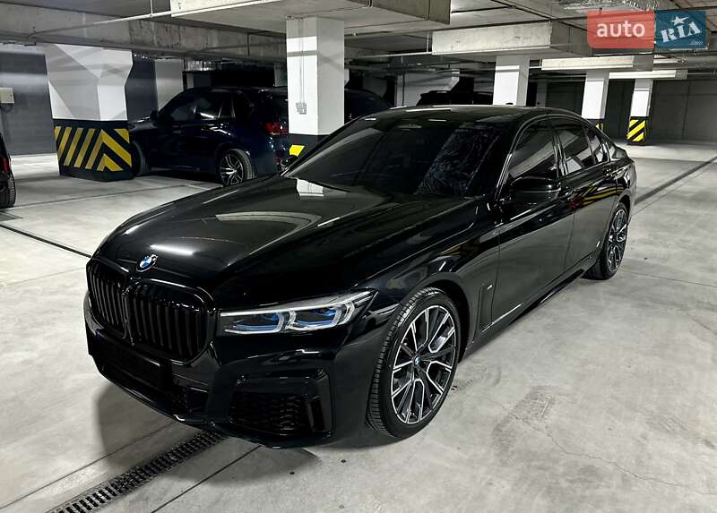 Седан BMW 7 Series 2022 в 
