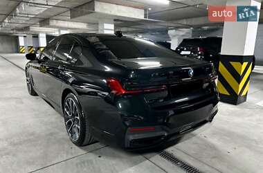 Седан BMW 7 Series 2022 в 