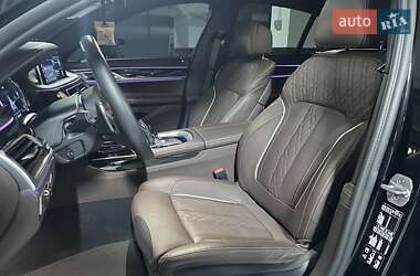 Седан BMW 7 Series 2022 в 