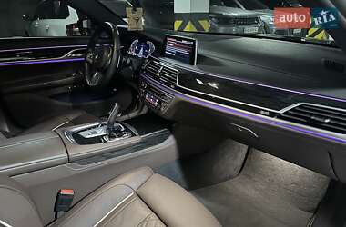 Седан BMW 7 Series 2022 в 